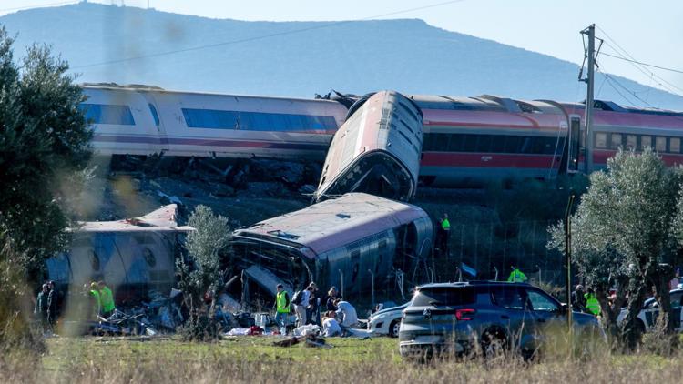 At least 30 killed in crash between 2 trains in Spain, according to media reports — Odessa Community news