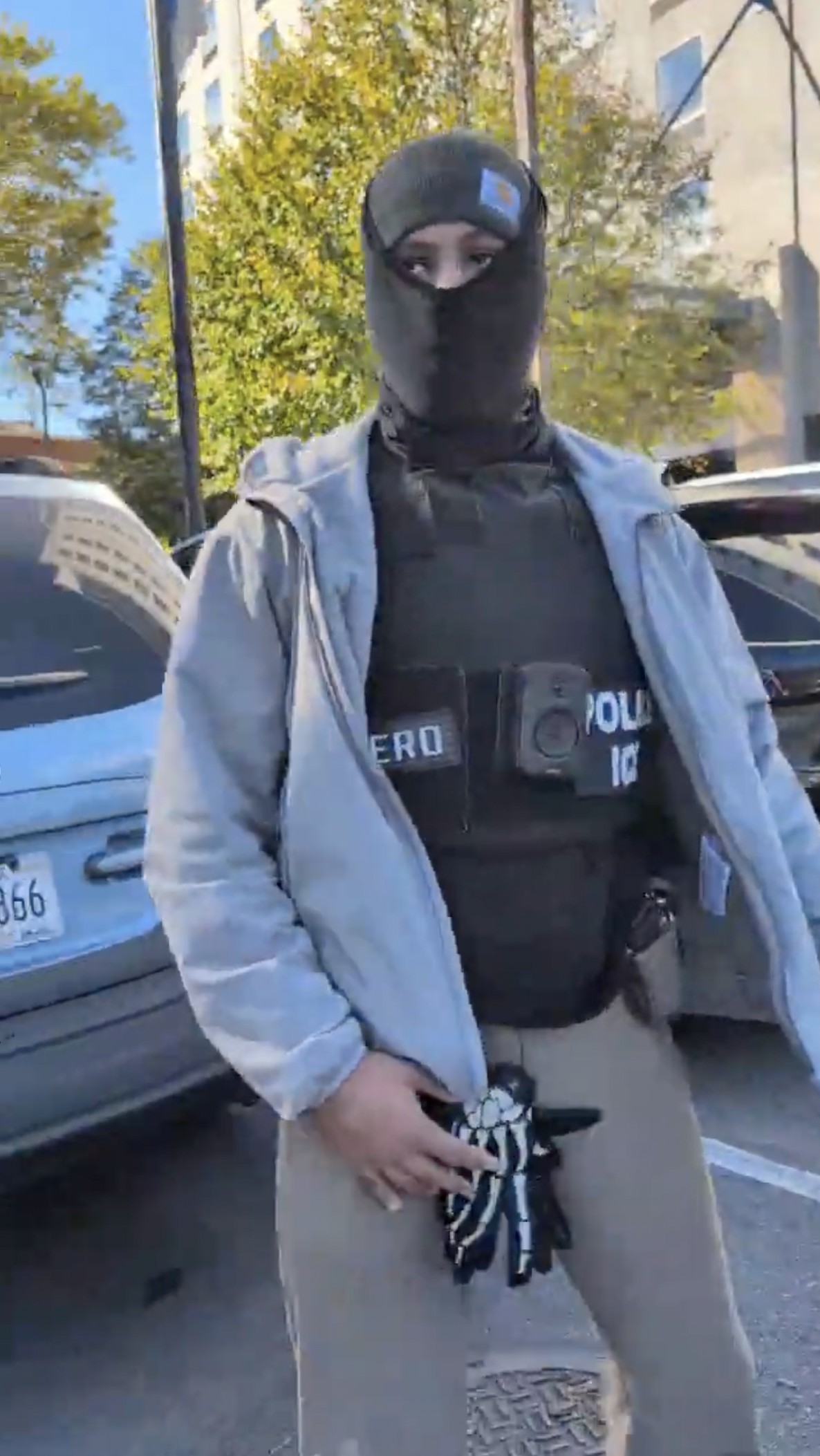 ICE puts on show of force around Elmhurst Hospital with dozens of unmarked vehicles, masked agents — amNewYork, Odessa Health news